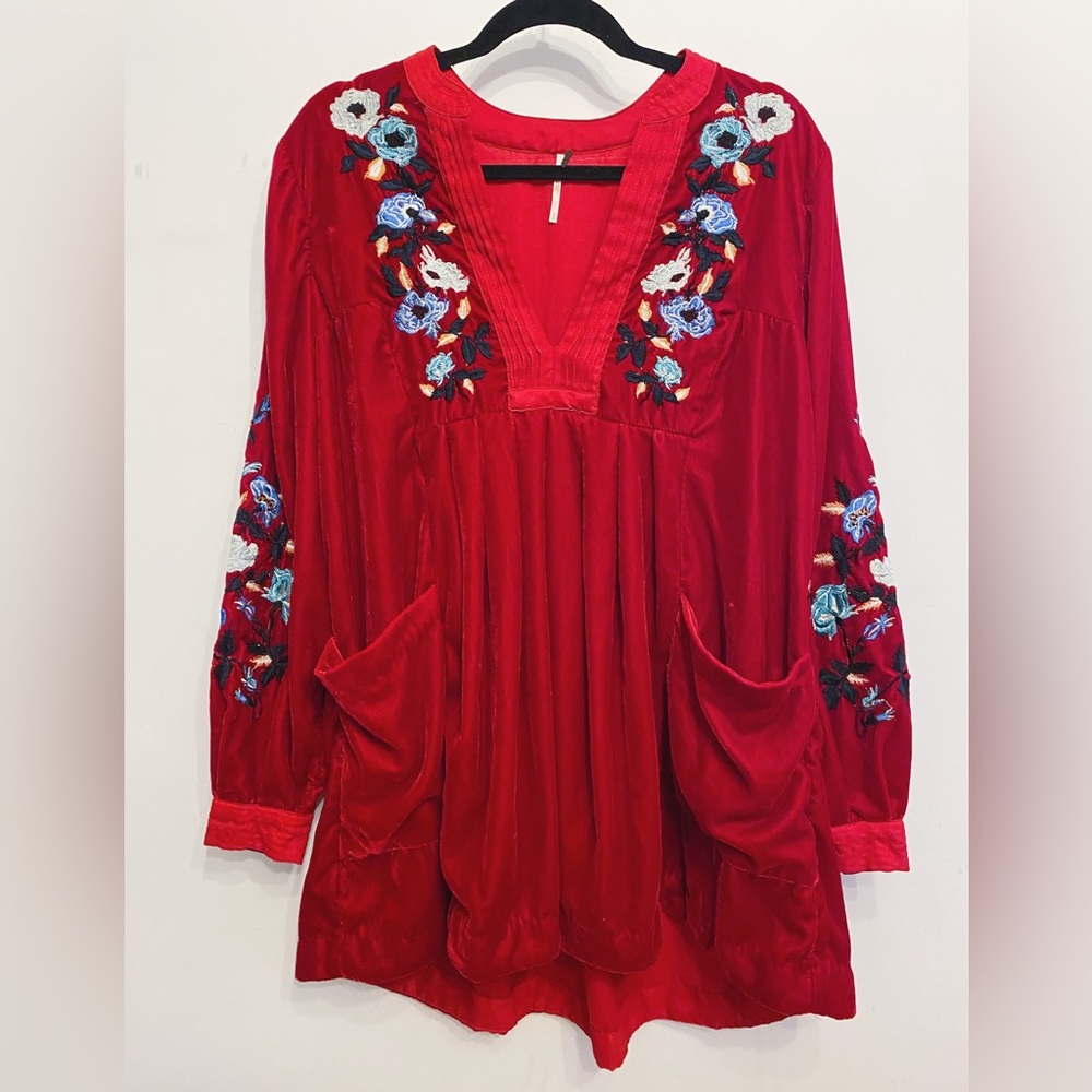 Free People red velvet floral embroidered mini dress with pockets size S